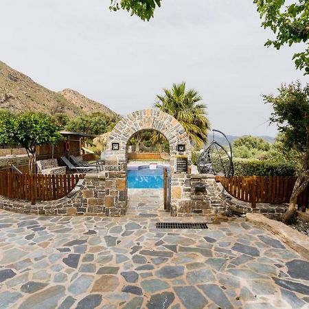 Dafni Villa A Place To Visit Orne エクステリア 写真