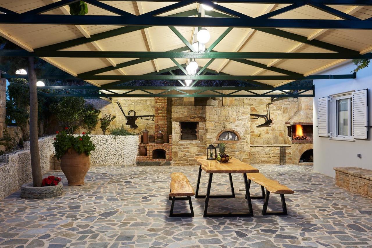 Dafni Villa A Place To Visit Orne エクステリア 写真