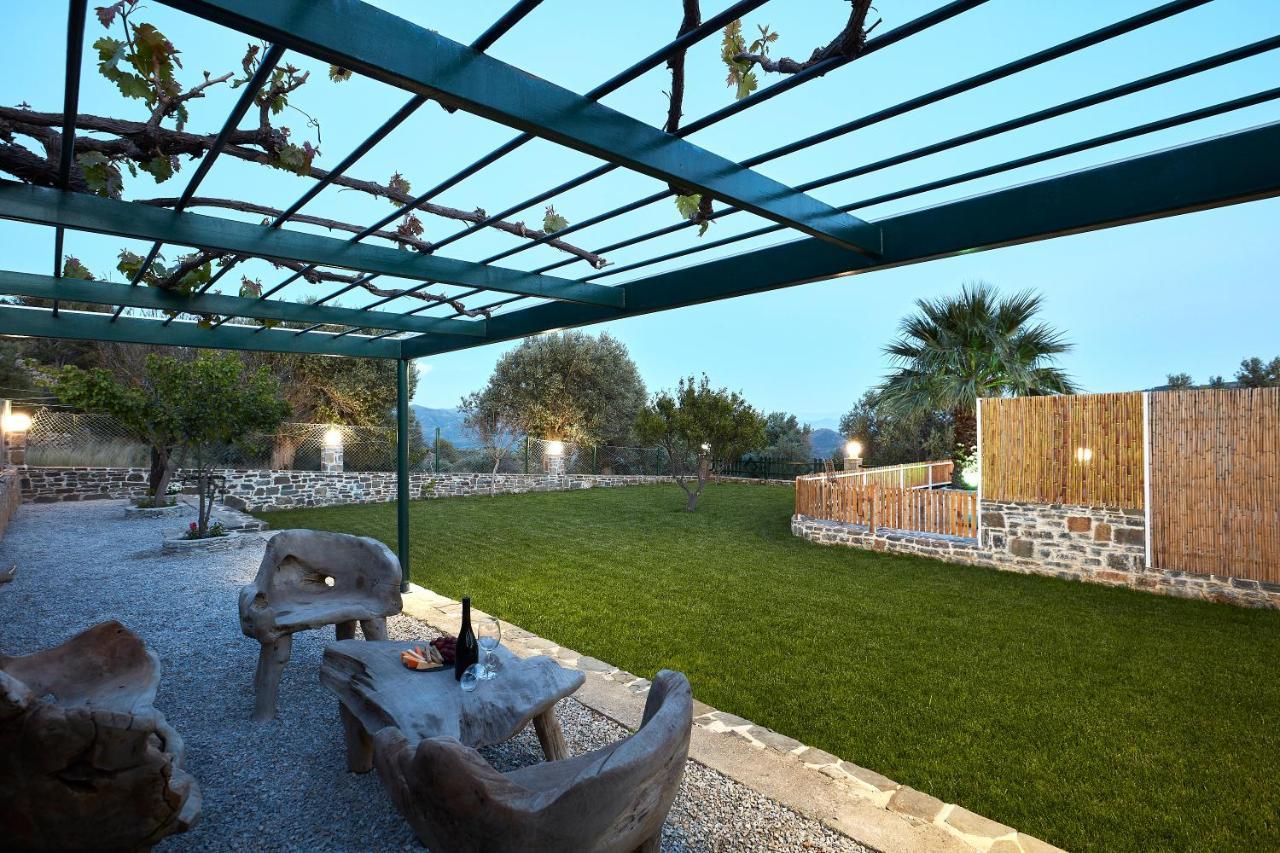 Dafni Villa A Place To Visit Orne エクステリア 写真