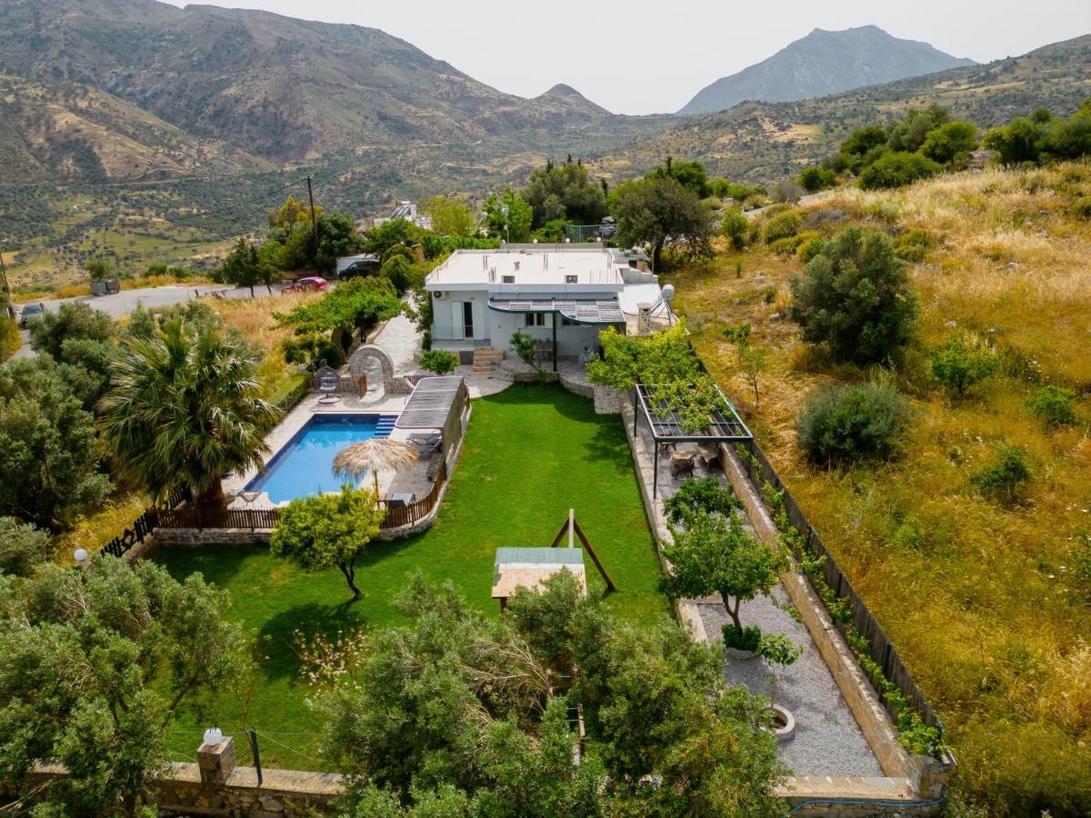 Dafni Villa A Place To Visit Orne エクステリア 写真