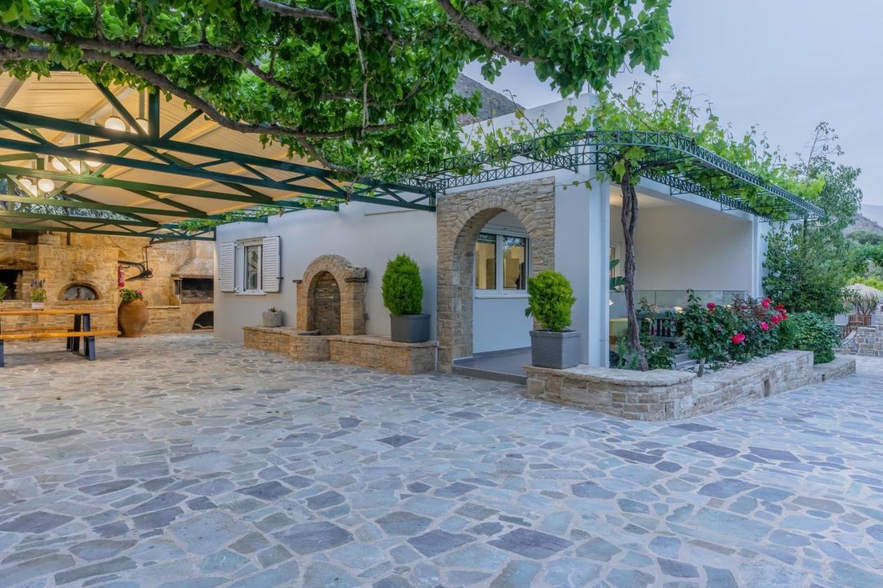 Dafni Villa A Place To Visit Orne エクステリア 写真