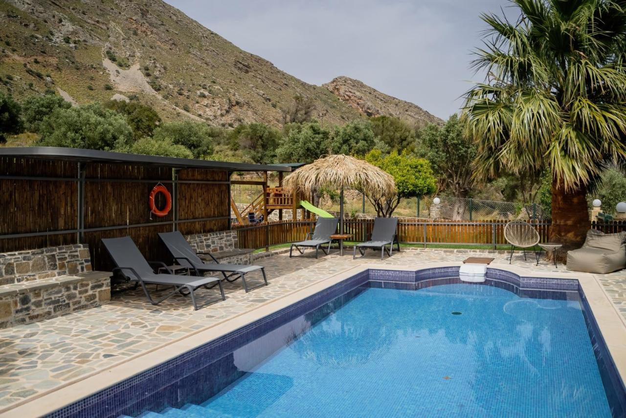 Dafni Villa A Place To Visit Orne エクステリア 写真